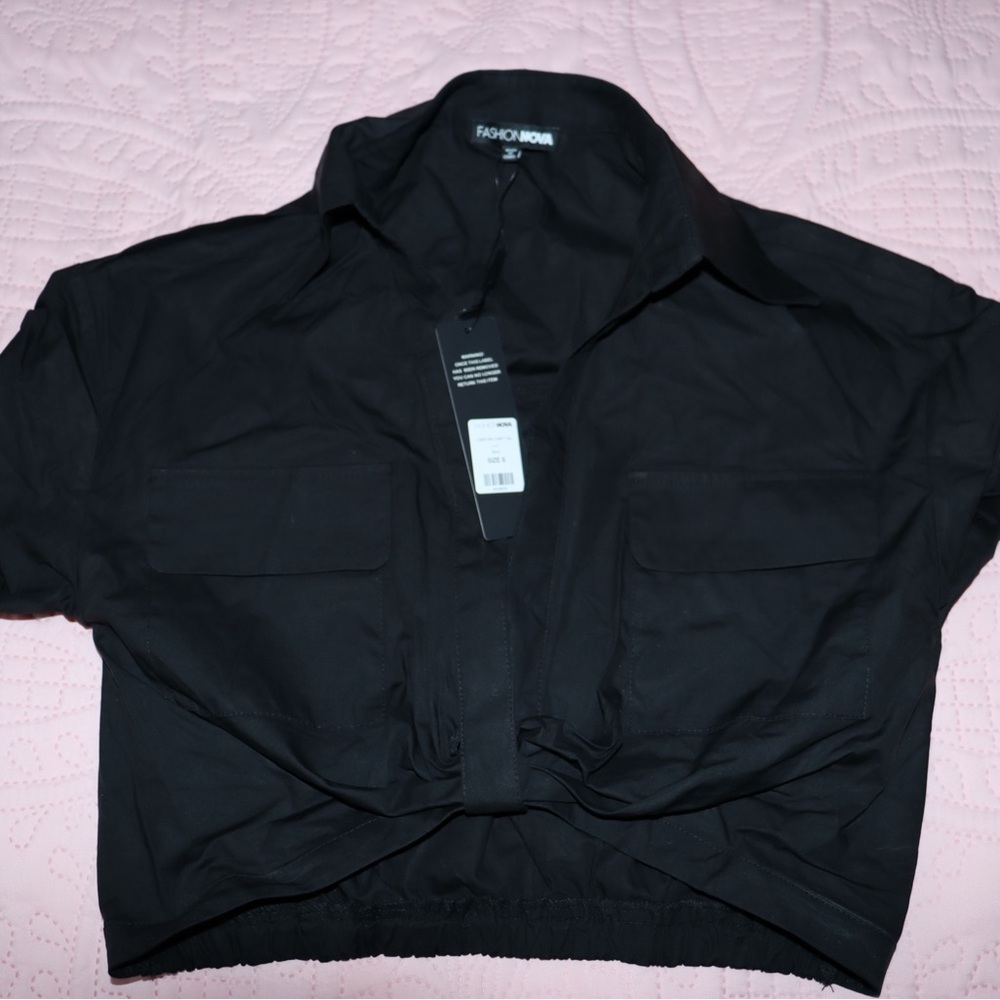 Fashion Nova Black Button-Up Crop Top